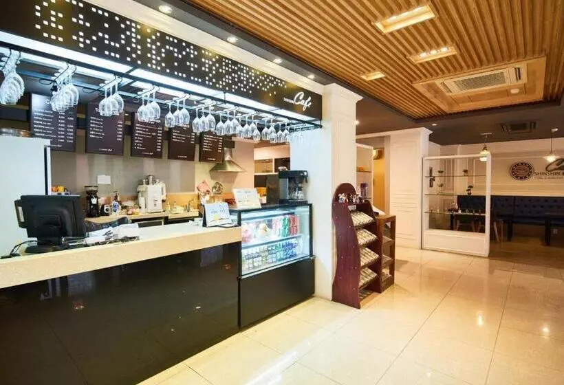 Fotos del hotel Shin Shin:  6