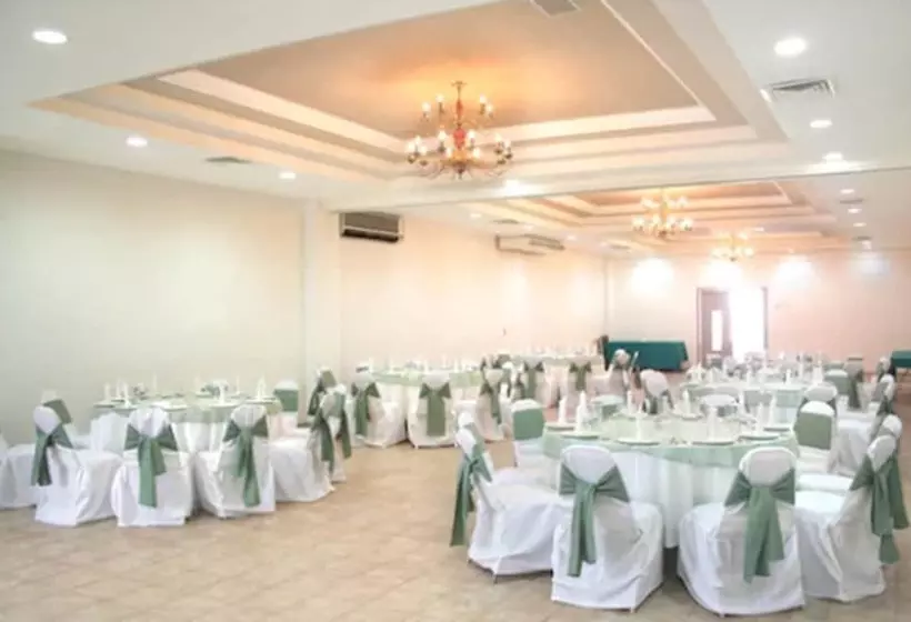 Fotos del hotel Plaza Independencia:  3