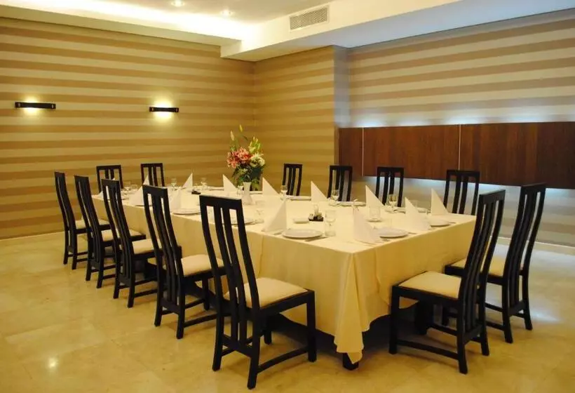 Fotos del hotel Grand Hotel Napoca:  3