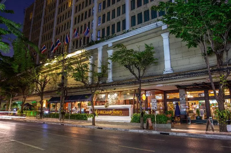 Fotos del hotel The Tawana Bangkok:  10