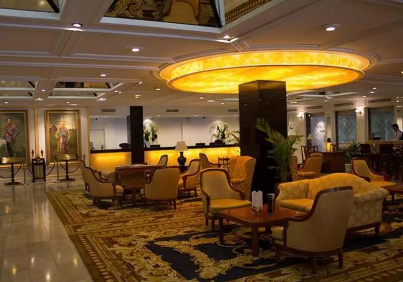 Fotos del hotel The Tawana Bangkok:  3