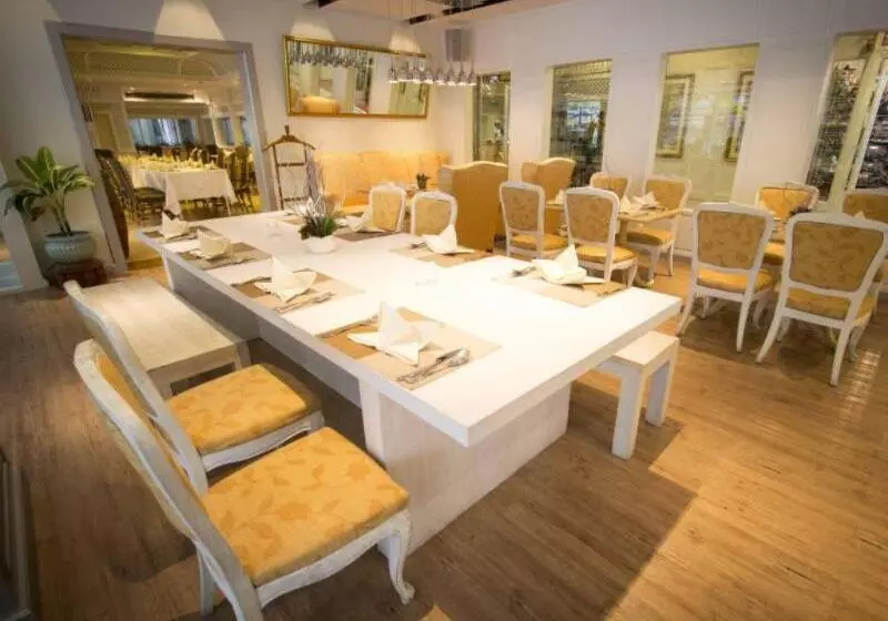 Fotos del hotel The Tawana Bangkok:  6