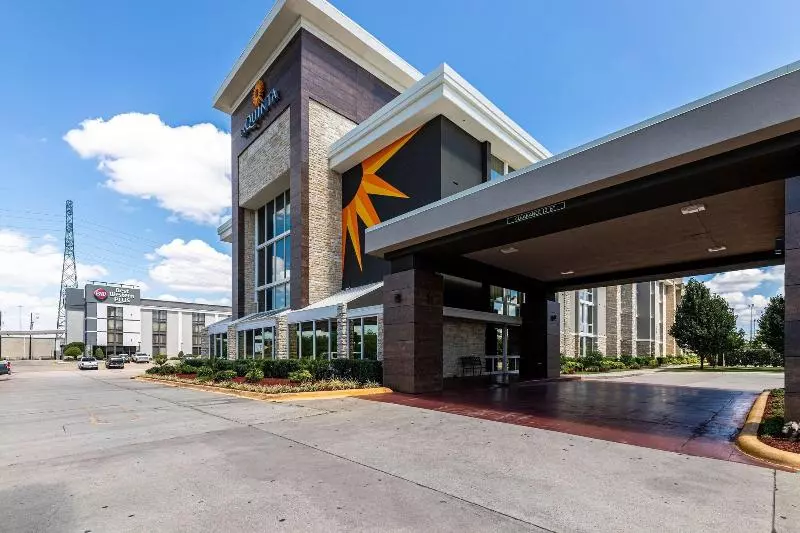 Fotos del hotel La Quinta Inn & Suites By Wyndham Dallas I35 Walnut Hill Ln:  21