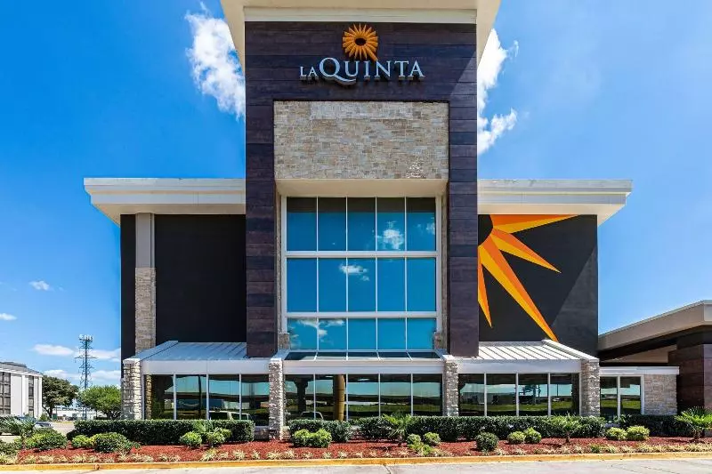 Fotos del hotel La Quinta Inn & Suites By Wyndham Dallas I35 Walnut Hill Ln:  25