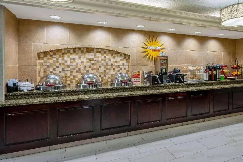 Fotos del hotel La Quinta Inn & Suites By Wyndham Dallas I35 Walnut Hill Ln:  12
