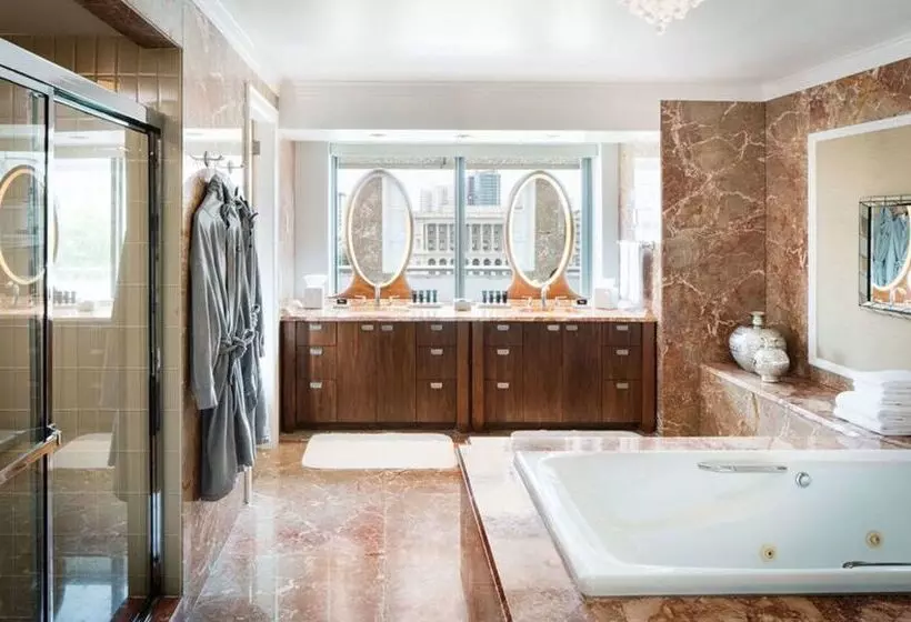 Fotos del hotel The Logan Philadelphia, Curio Collection By Hilton:  25