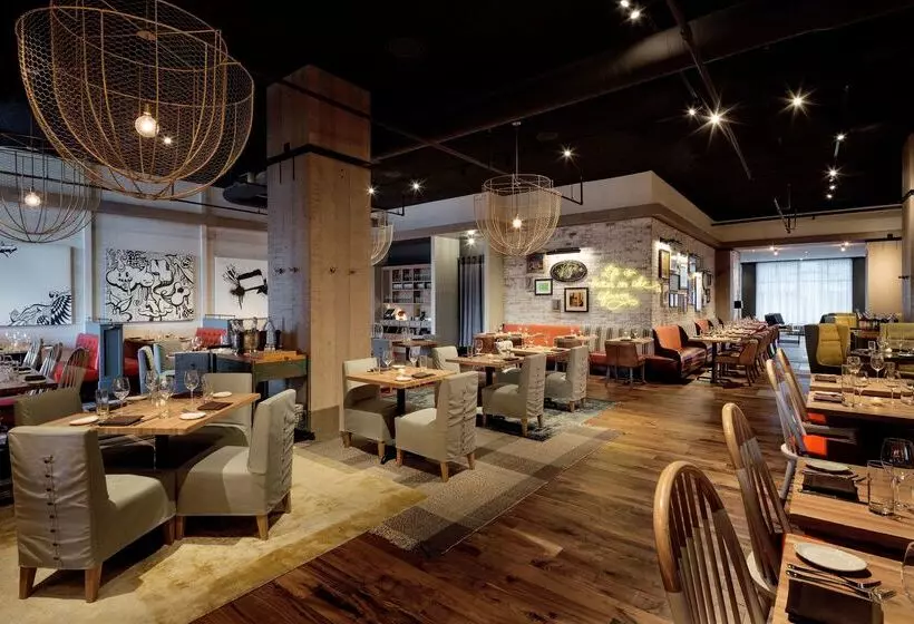 Fotos del hotel The Logan Philadelphia, Curio Collection By Hilton:  14