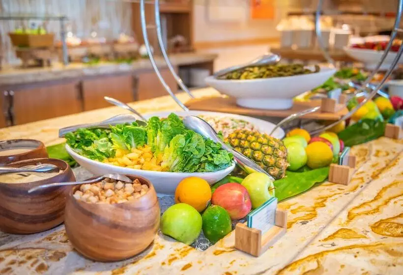 Fotos del hotel Hyatt Regency Waikiki Beach Resort & Spa:  2