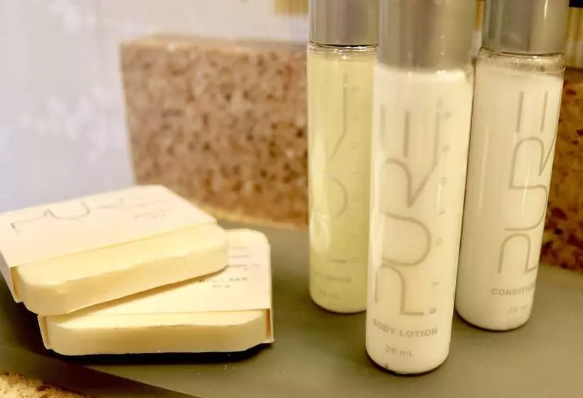 Fotos del hotel The Hotel At Fifth Avenue:  4