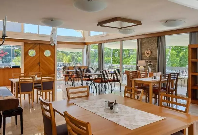 Fotos del hotel Porec:  3