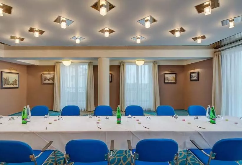 Fotos del hotel Savoy:  11