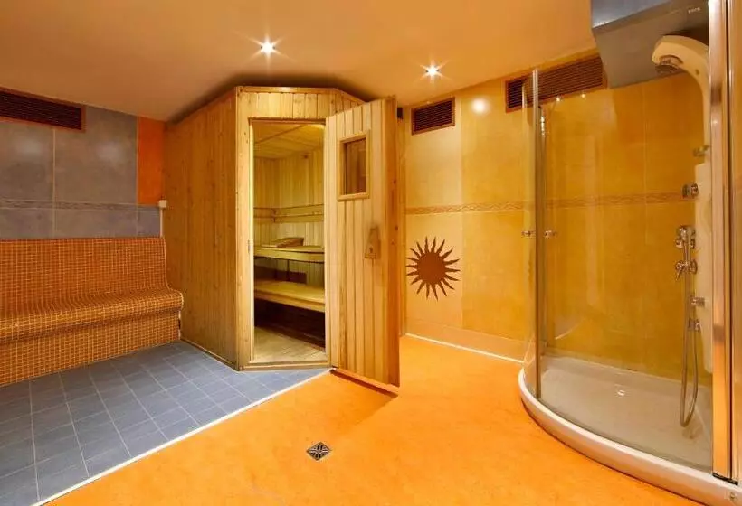 Fotos del hotel U Páva:  3