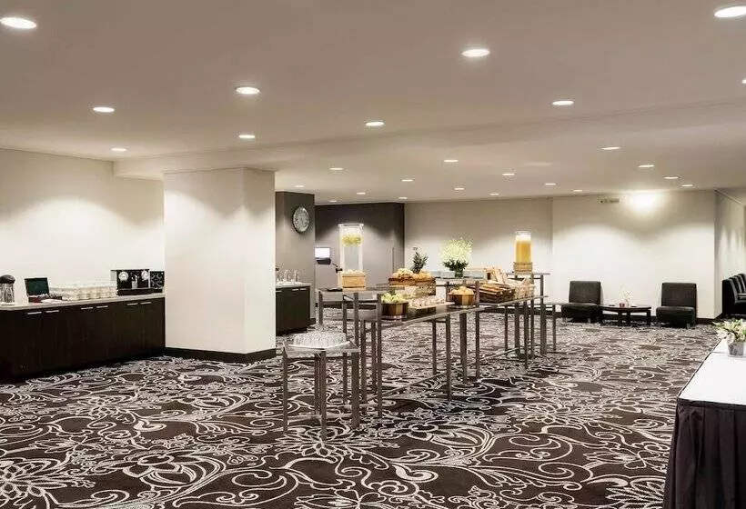 Novotel Melbourne On Collins