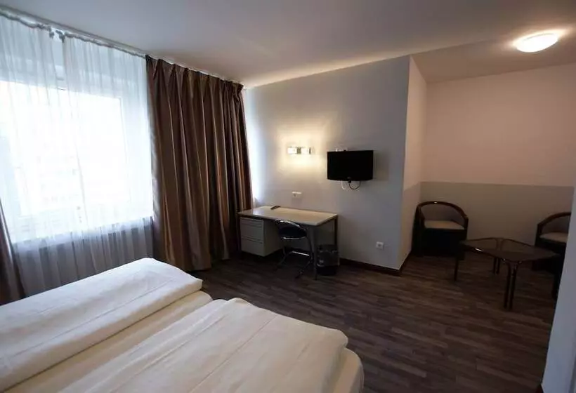 Fotos del hotel Bahn-:  8