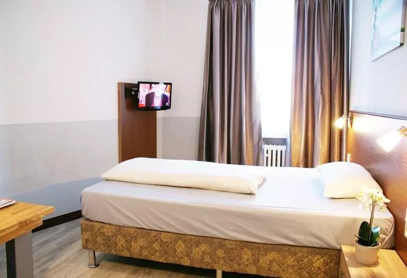 Fotos del hotel Bahn-:  23