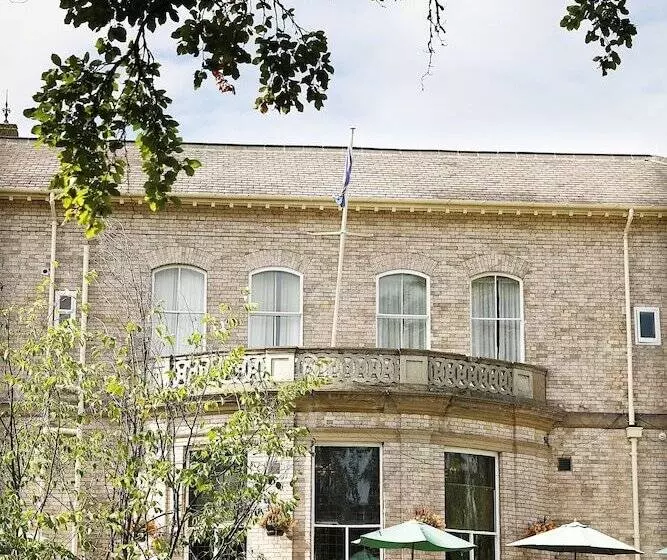 Fotos del hotel Elmbank Hotel And Lodge - Part Of The Cairn Collection:  7