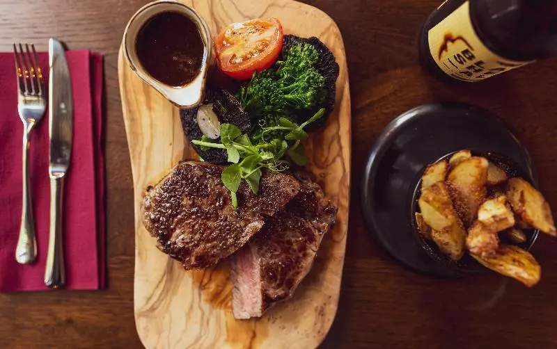 Fotos del hotel Elmbank Hotel And Lodge - Part Of The Cairn Collection:  15