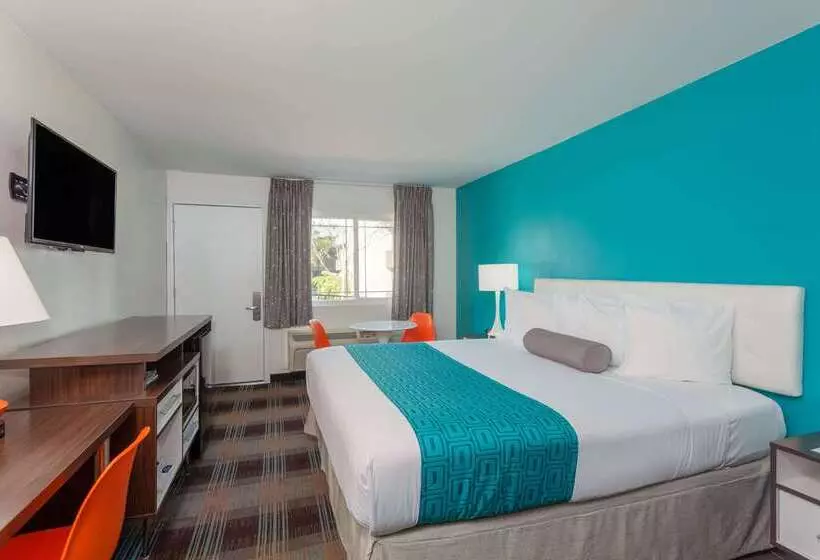Fotos del hotel Howard Johnson By Wyndham San Diego  Circle:  14