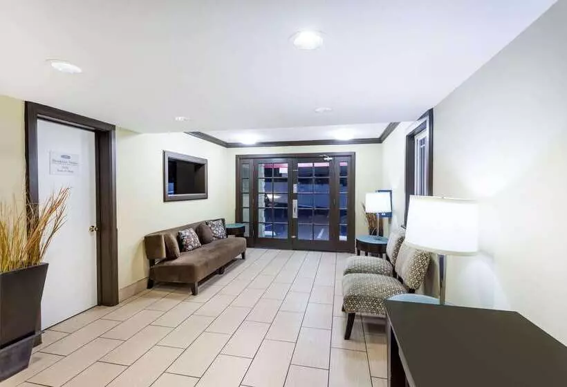 Fotos del hotel Howard Johnson By Wyndham San Diego  Circle:  10