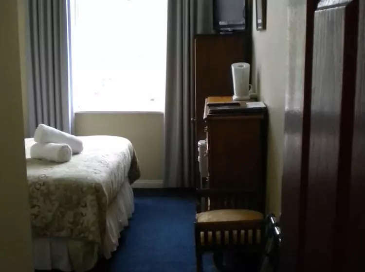 The Lodge On Elizabeth Boutique