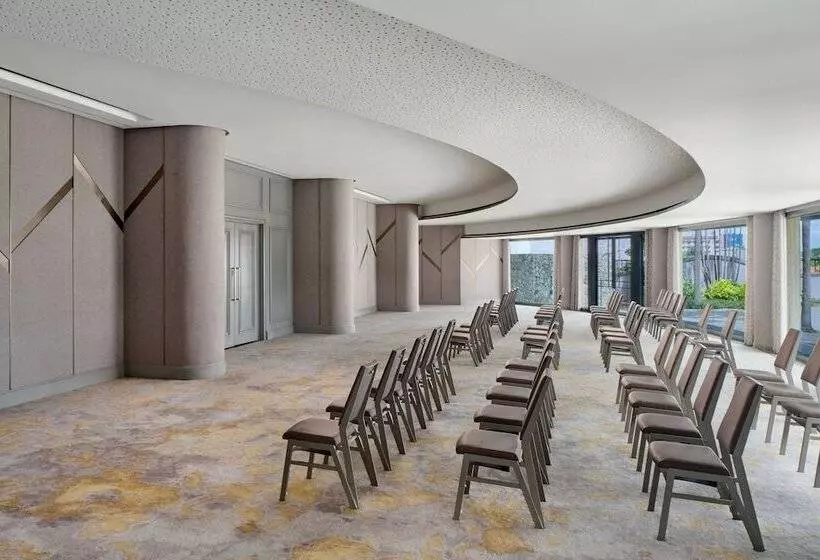 Fotos del hotel Sheraton Surabaya  & Towers:  20