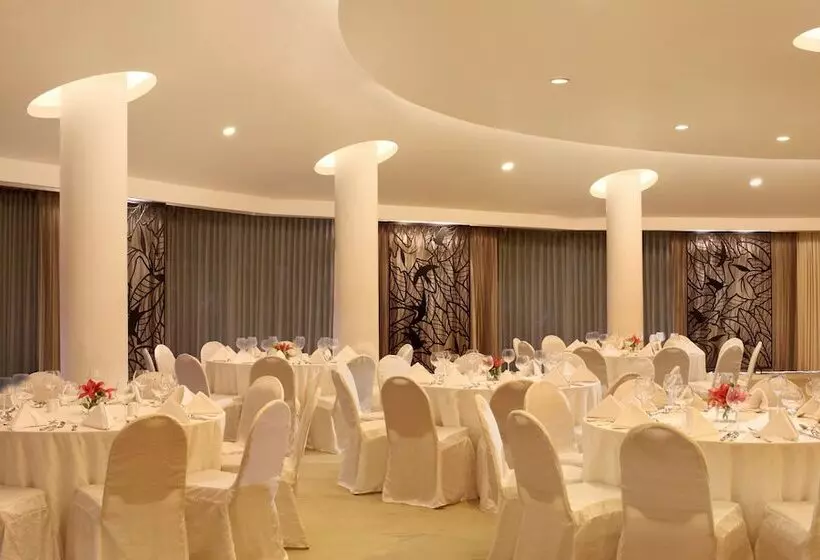 Fotos del hotel Sheraton Surabaya  & Towers:  25