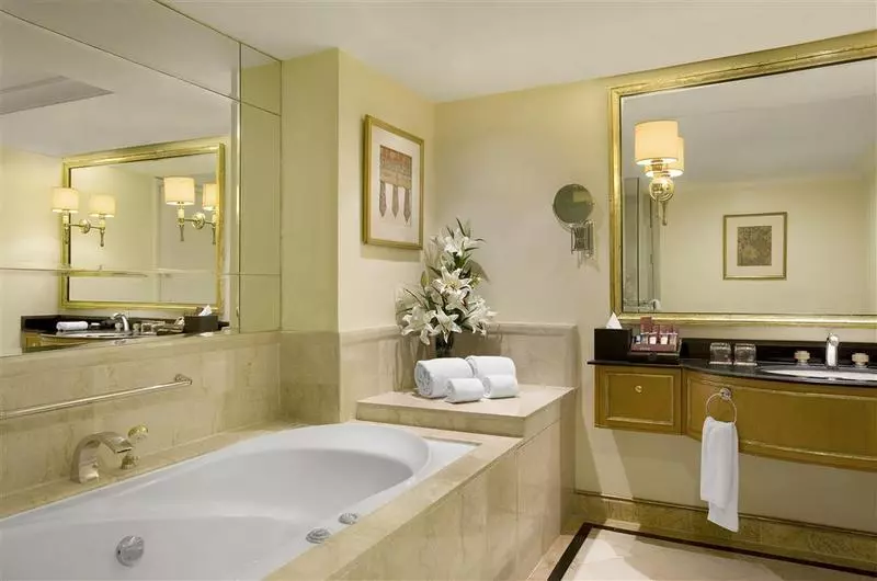 Fotos del hotel Sheraton Surabaya  & Towers:  8