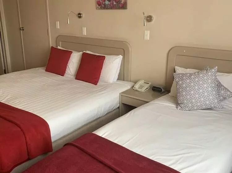 Asure Camelot Arms Motor Lodge