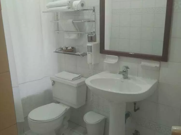 Fotos del hotel María Angola:  4