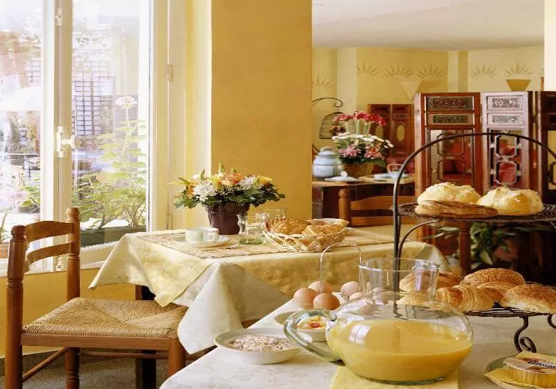 Fotos del hotel Hôtel France Eiffel:  9