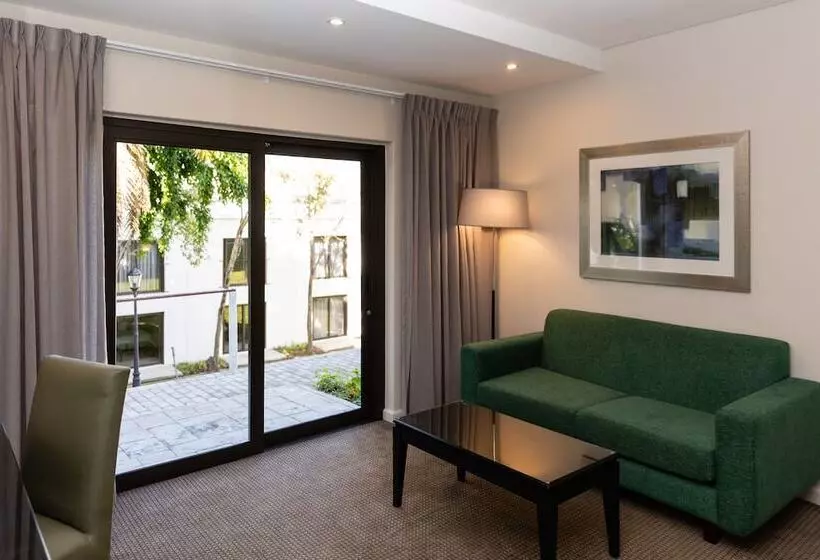 Nh Cape Town The Lord Charles