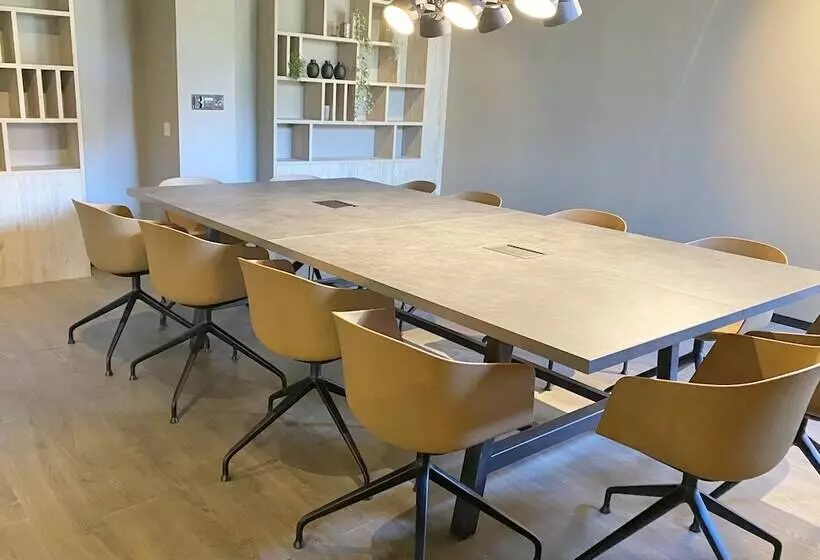 Fotos del hotel Pilot Airport:  21