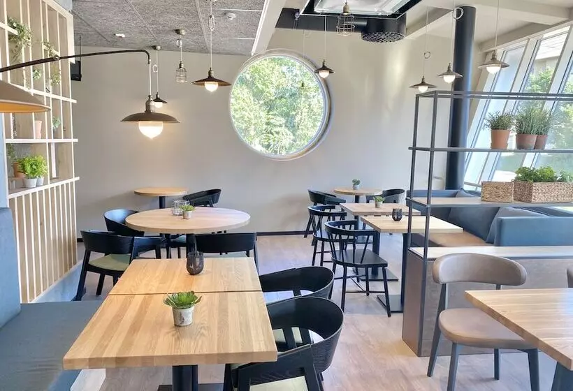 Fotos del hotel Pilot Airport:  12