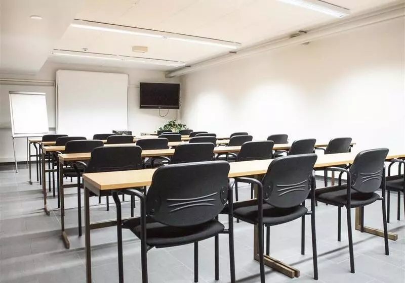 Fotos del hotel Pilot Airport:  6