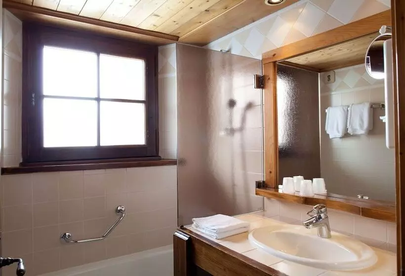 Fotos del hotel Hôtel La Grange D'arly:  5