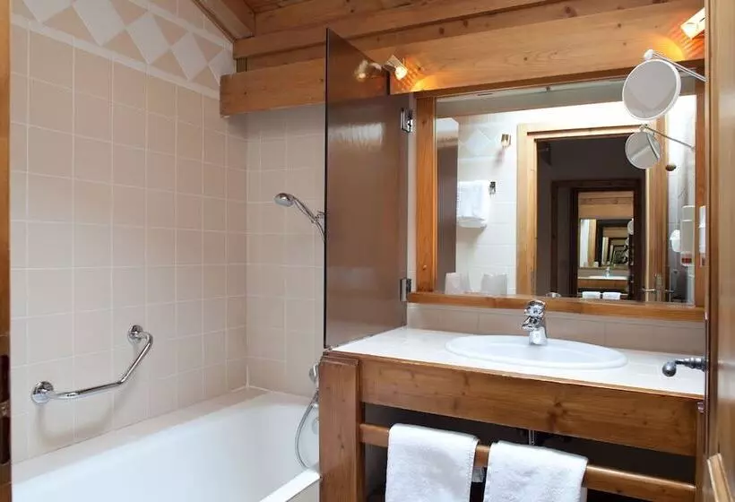 Fotos del hotel Hôtel La Grange D'arly:  10