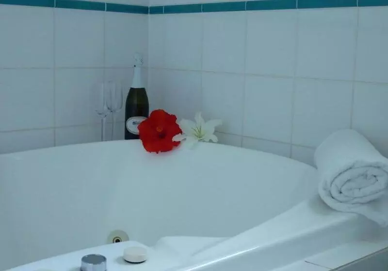 Fotos del hotel Sapphire Waters Motor Inn:  9
