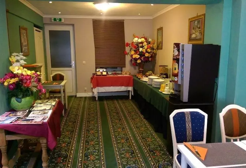 Fotos del hotel L Auberge Du Souverain:  3