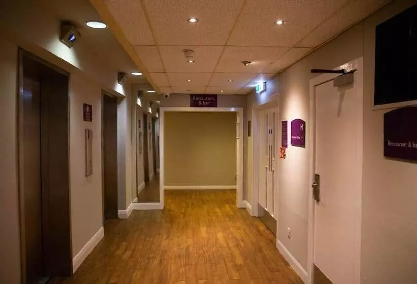 Premier Inn Glasgow City Centre (Charing Cross)