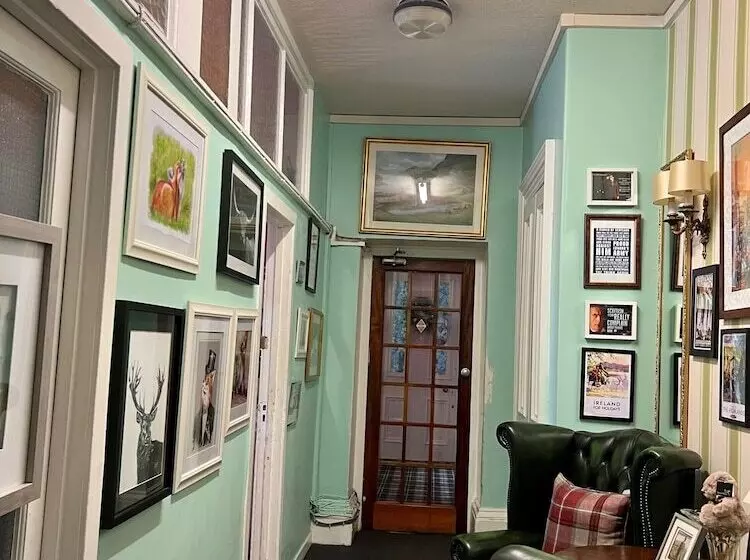 Fotos del hotel Eliza House:  8