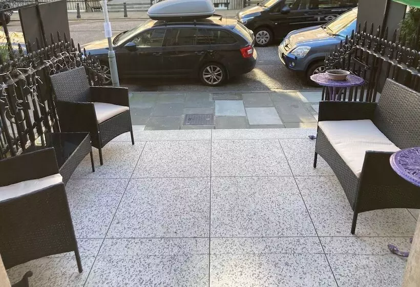 Fotos del hotel Eliza House:  3