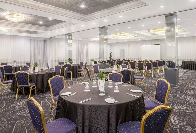 Fotos del hotel Crowne Plaza Montreal Airport, An Ihg:  22