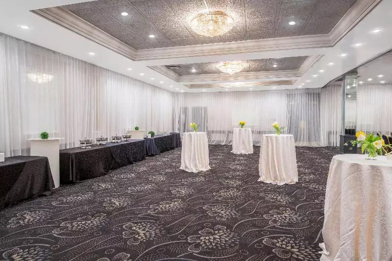 Fotos del hotel Crowne Plaza Montreal Airport, An Ihg:  24