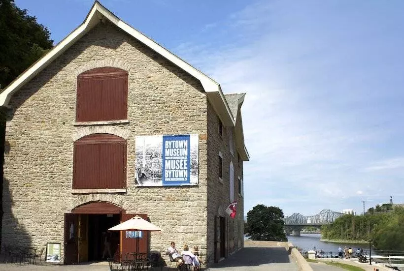 Fotos del hotel Courtyard By Marriott Ottawa Downtown:  11