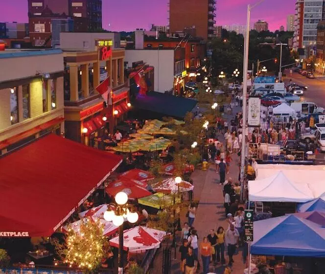 Fotos del hotel Courtyard By Marriott Ottawa Downtown:  8