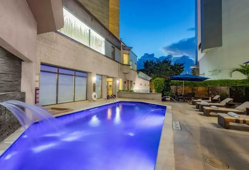 Fotos del hotel Four Points By Sheraton Medellín:  2