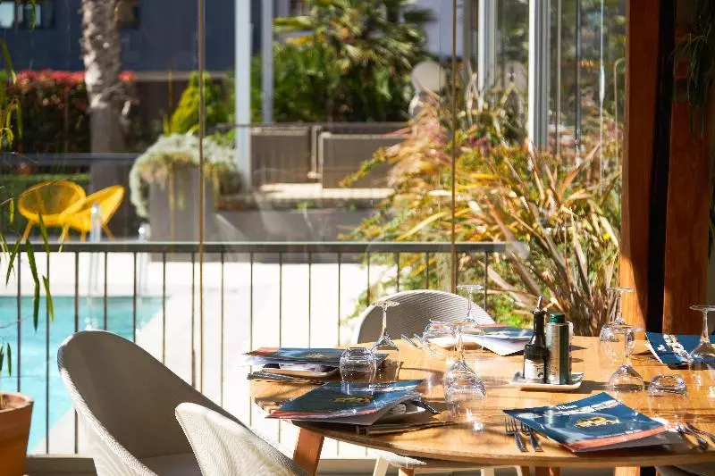 Fotos del hotel The Originals City, Le Mas Des Arcades, Perpignan:  8