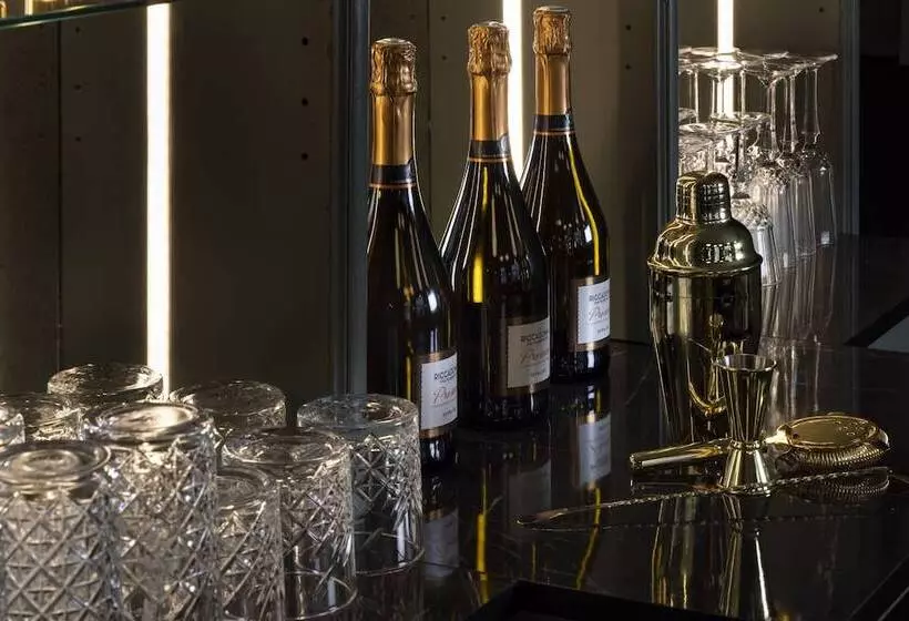 Fotos del hotel Bloum:  6