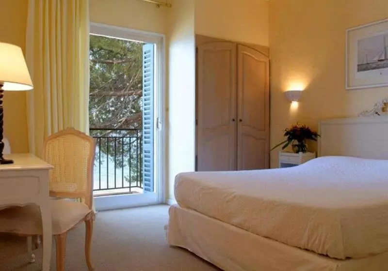 Fotos del hotel Hôtel Les Mouettes  Les Collectionneurs:  6