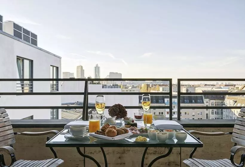 Fotos del hotel The Mandala Suites:  6